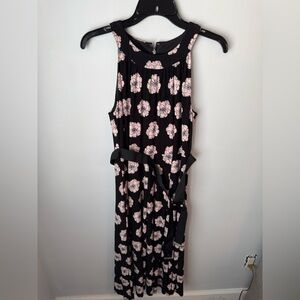 Hilfiger size 4